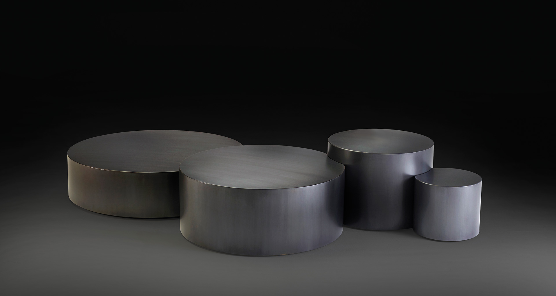 Edon coffee table that belongs to Indigo Tales, the 2018 Promemoria collection led by indigo color and presented during the Milan Design Week | Promemoria