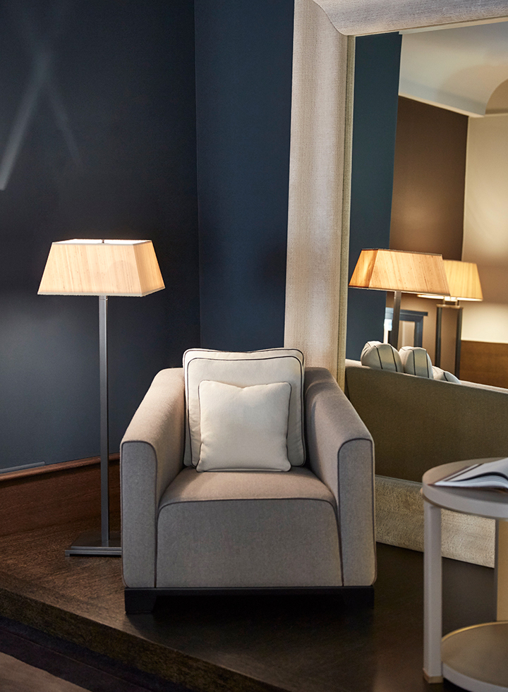 Martini armchair that belongs to Night Tales, the 2016 Promemoria collection inspired by the nocturnal tales | Promemoria