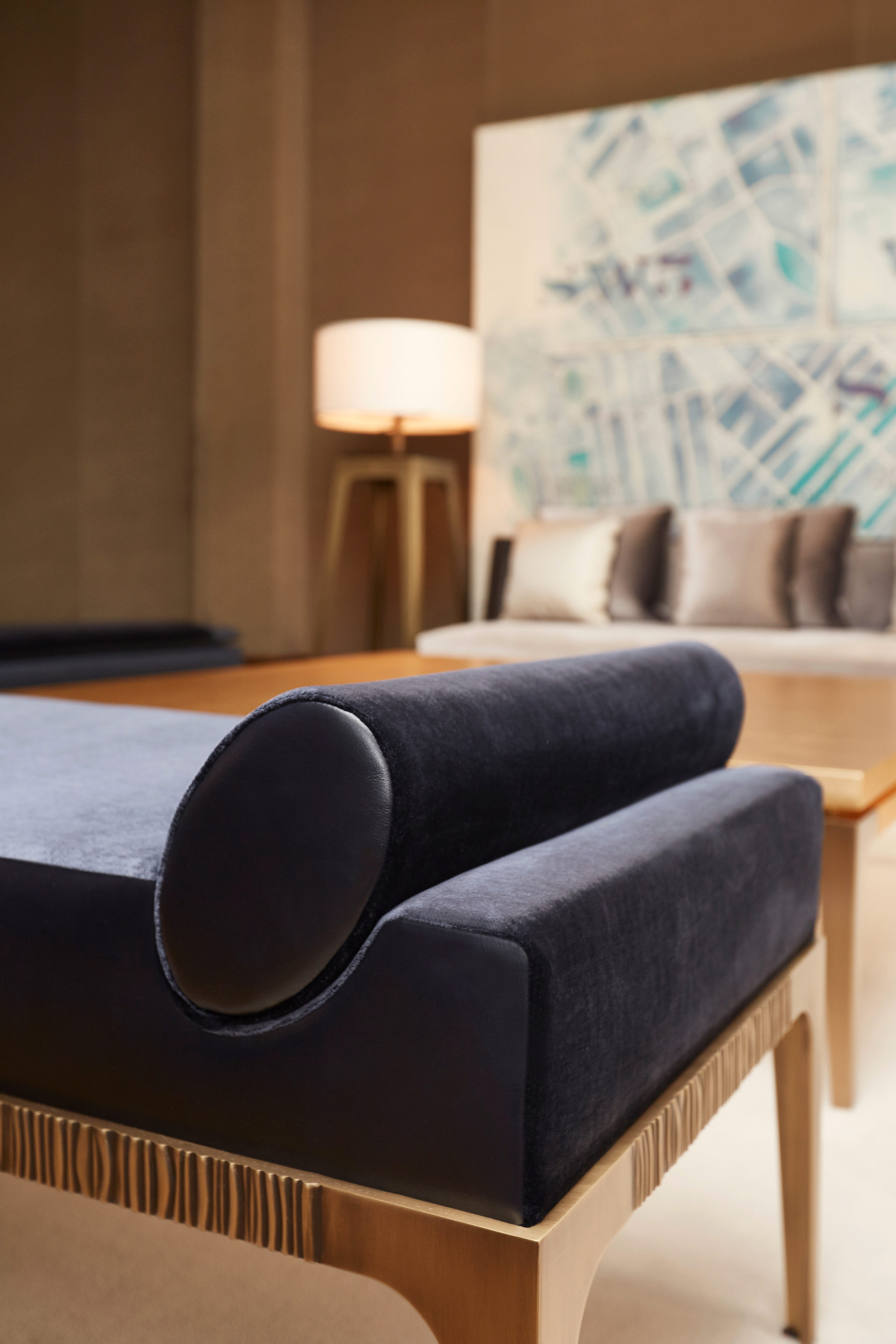 Montagu chaise longue-dormeuse that belongs to The London Collection which is the result of the collaboration with David Collins Studio, presented in 2016 | Promemoria