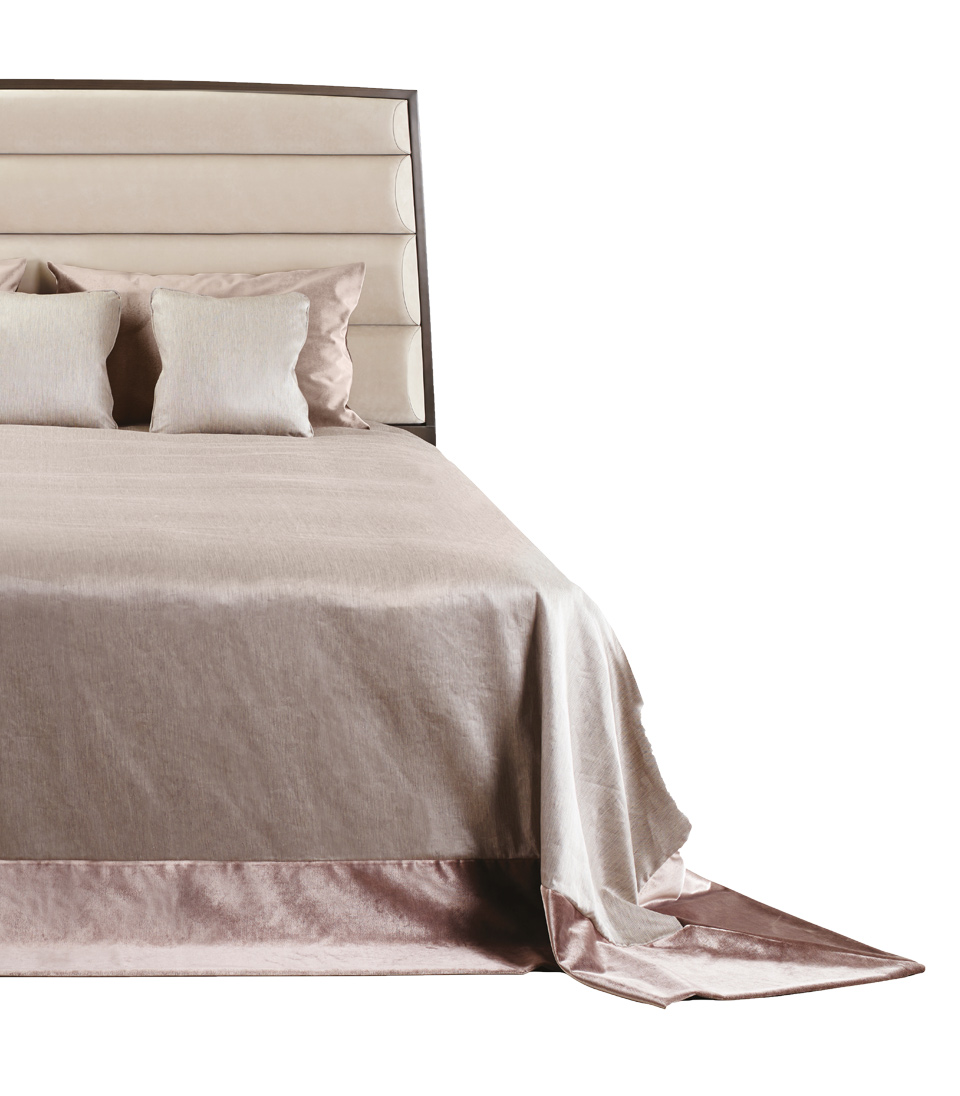 Balbianello is a double bed headboard with a wooden structure, that belongs to the Lake Tales collection of Promemoria | Promemoria