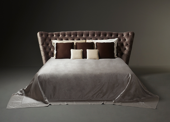 Frou Frou è una testata letto dallo stile bon ton che appartiene al catalogo di Promemoria | Promemoria