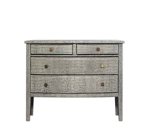 Cassettiera '700 is a wooden chest of drawers covered in leather or galuchat with bronze knobs, from Promemoria's catalogue | Promemoria