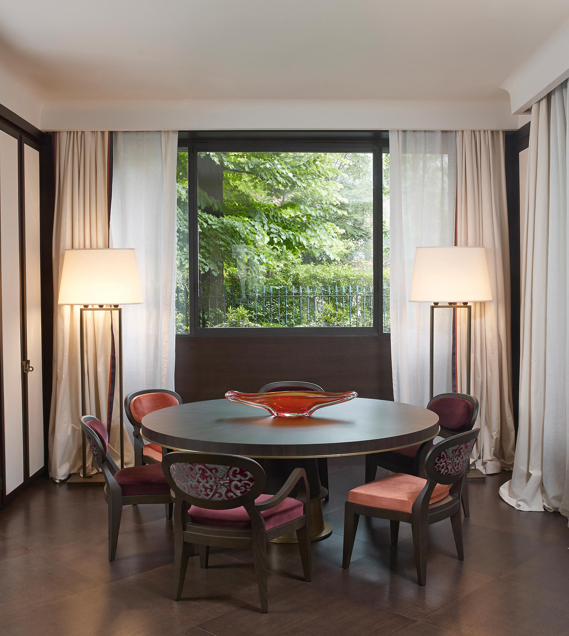 Anima is a wooden and fabric or leather dining chair available with different combinations of fabrics and colors, from Promemoria's catalogue | Promemoria