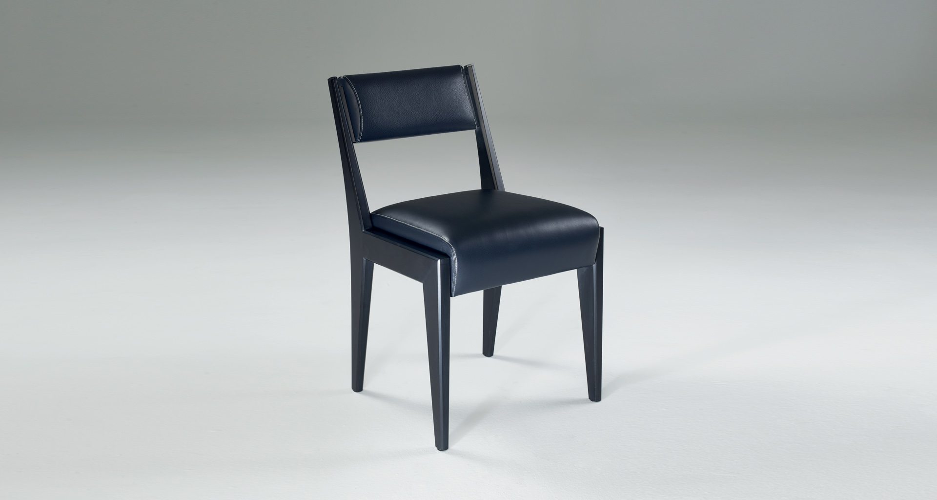Iris chair that belongs to Indigo Tales, the 2018 Promemoria collection led by indigo color and presented during the Milan Design Week | Promemoria