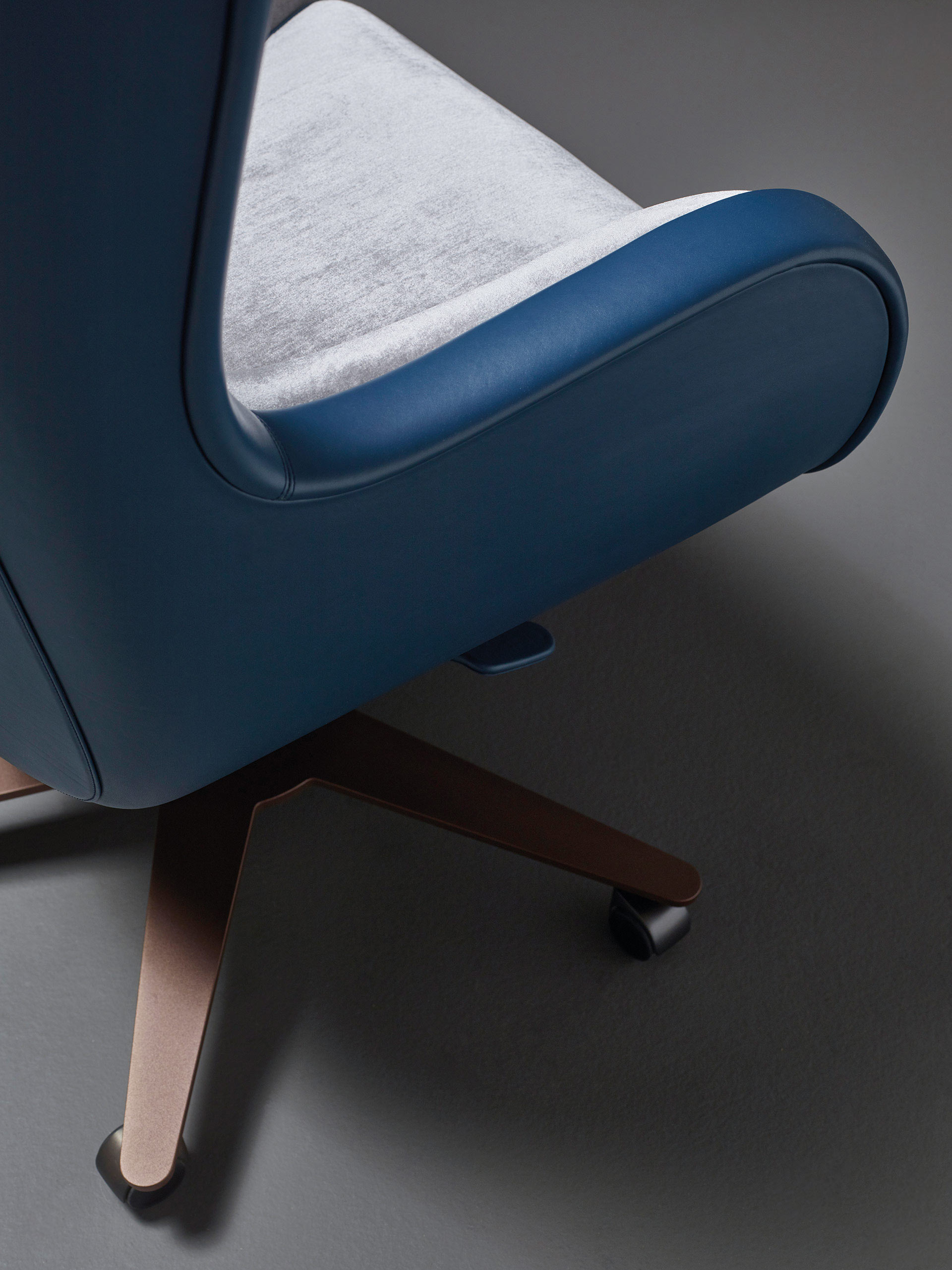 Butterfly ergonomic shop chair