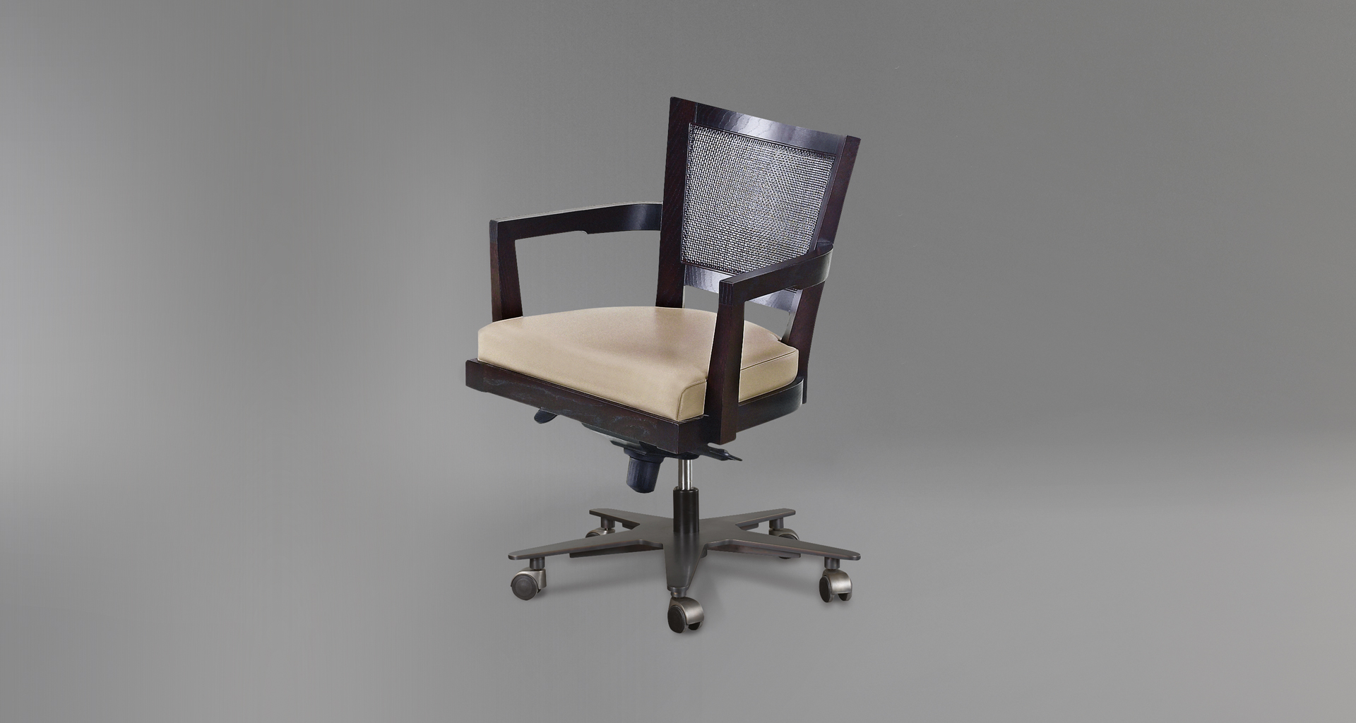 Caffè è una sedia da ufficio in legno con lo schienale in paglia e seduta in tessuto o pelle, del catalogo di Promemoria | Promemoria