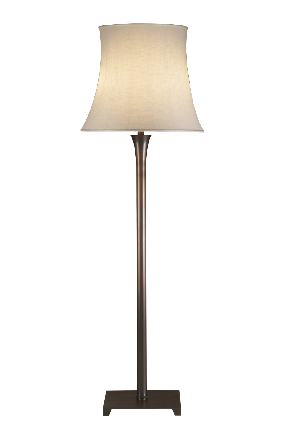 Dafne è una lampada da terra a LED con struttura in bronzo e paralume in lino, cotone o seta bordata a mano, del catalogo di Promemoria | Promemoria