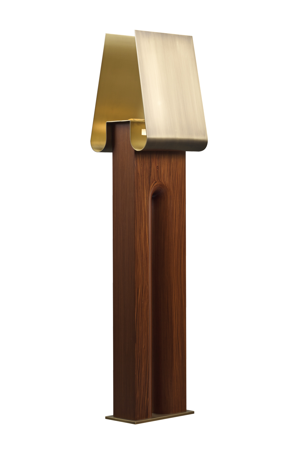 Dodoma è una lampada da terra con struttura in legno, paralume esterno in bronzo e interno in ottone e vetro di Murano, della Capsule Collection di Bruno Moinard di Promemoria | Promemoria