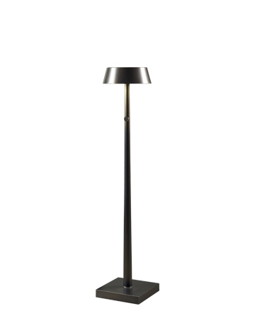 Fiammetta è una lampada da terra e da tavolo a LED in metallo, portatile e senza fili, del catalogo di Promemoria | Promemoria