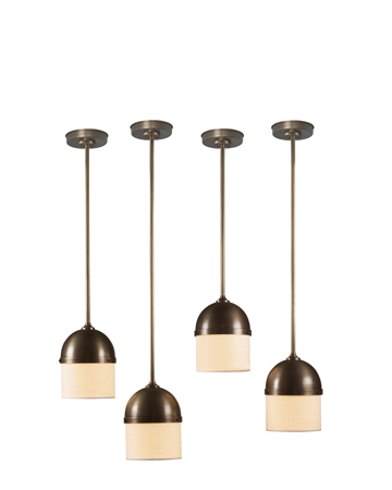 „Ombretta“ ist eine LED-Hängeleuchte aus Bronze mit einem Lampenschirm aus Leinen, Baumwolle oder Seide, aus dem Katalog von Promemoria | Promemoria