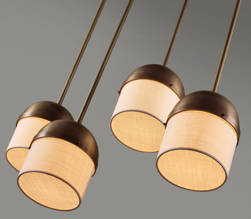 „Ombretta“ ist eine LED-Hängeleuchte aus Bronze mit einem Lampenschirm aus Leinen, Baumwolle oder Seide, aus dem Katalog von Promemoria | Promemoria