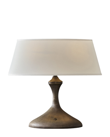 Elisabeth is a table LED lamp in bronze with linen, cotton or hand-embroidered silk lampshade, from Promemoria's catalogue | Promemoria