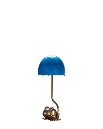 „Grenouille“ ist eine Tisch- und Nachttischleuchte mit LED-Technik und Lampenschirm aus Muranoglas, aus dem Katalog von Promemoria | Promemoria