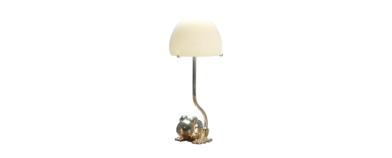 /mediaGrenouille%20is%20a%20table%20and%20bedside%20LED%20lamp%20with%20Murano%20glass%20lampshade,%20from%20Promemoria's%20catalogue%20|%20Promemoria