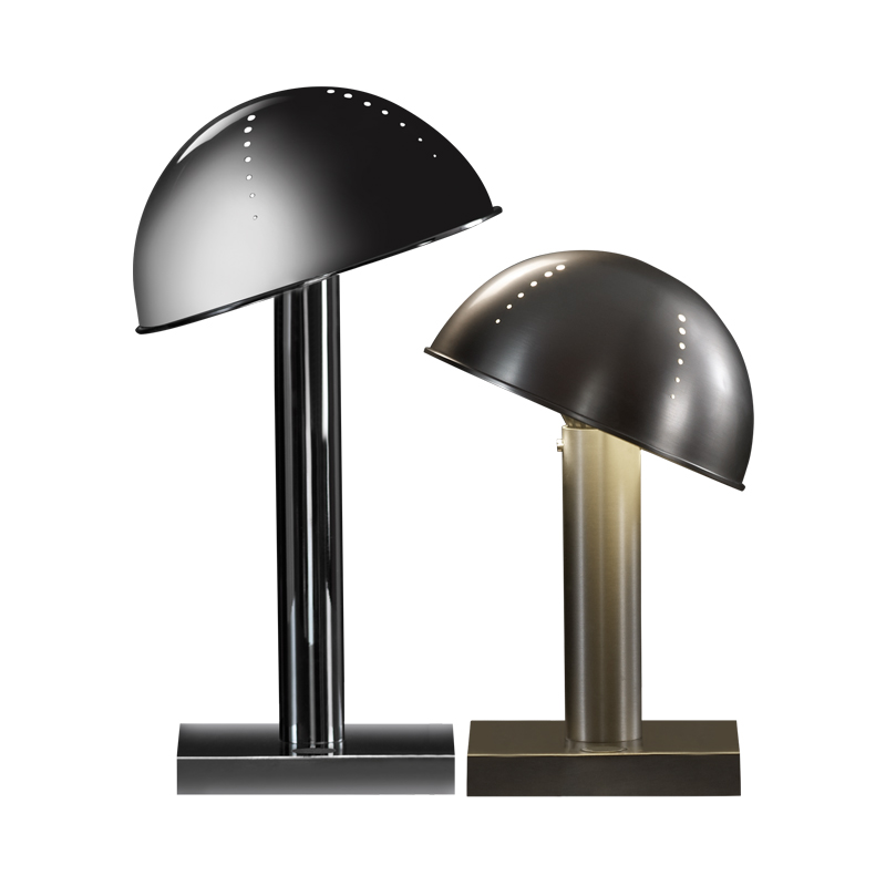 Lucciola è una lampada da tavolo disponibile in bronzo, cromo o nichel, del catalogo di Promemoria | Promemoria
