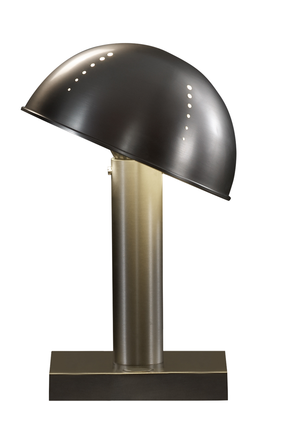 Lucciola è una lampada da tavolo disponibile in bronzo, cromo o nichel, del catalogo di Promemoria | Promemoria