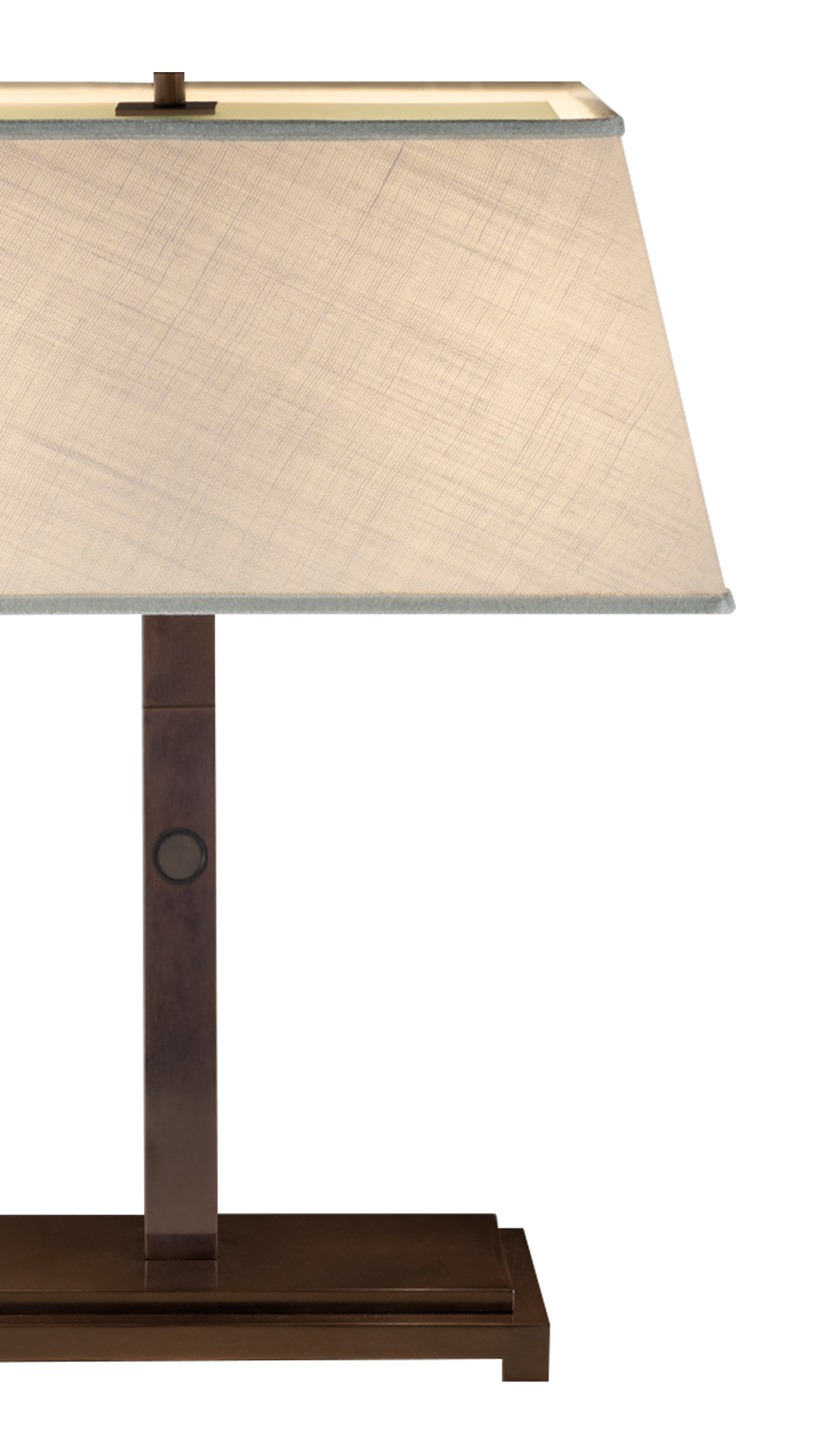 Warry Bronzo è una lampada da tavolo a LED con struttura in bronzo e paralume in lino, cotone o seta bordata a mano, del catalogo di Promemoria | Promemoria