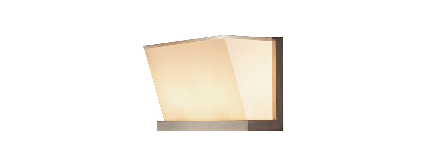 /mediaDetail%20of%20Colette,%20a%20wall%20LED%20lamp,%20in%20bronze,%20nickel%20or%20chrome,%20with%20a%20linen%20or%20cotton%20lampshade%20or%20handmade%20edge,%20from%20Promemoria's%20catalogue%20|%20Promemoria