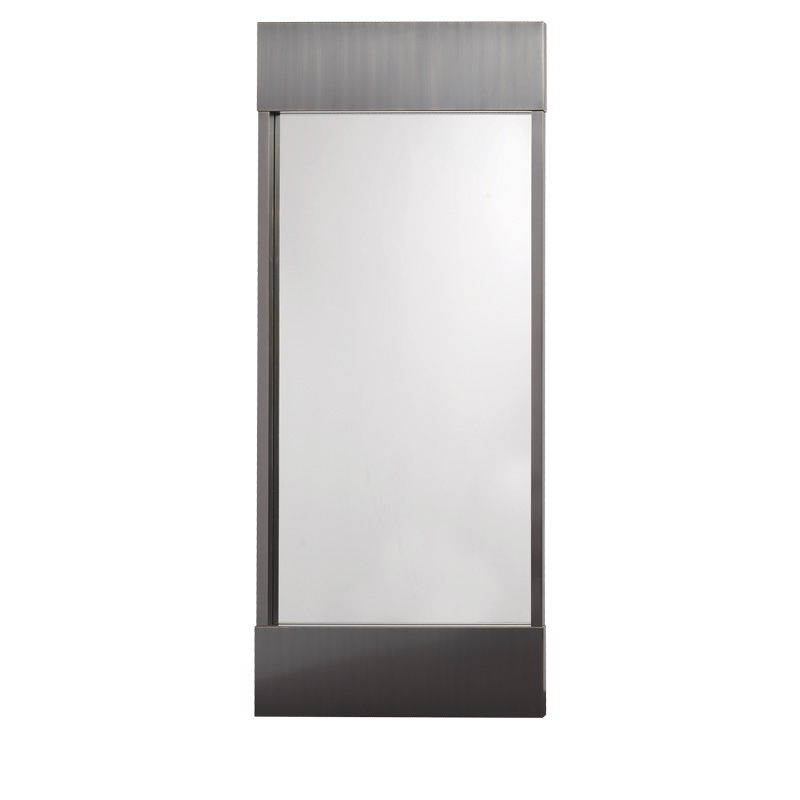 Euridice — настенное зеркало большого размера с простым дизайном и бронзовой рамкой из каталога Promemoria | Promemoria