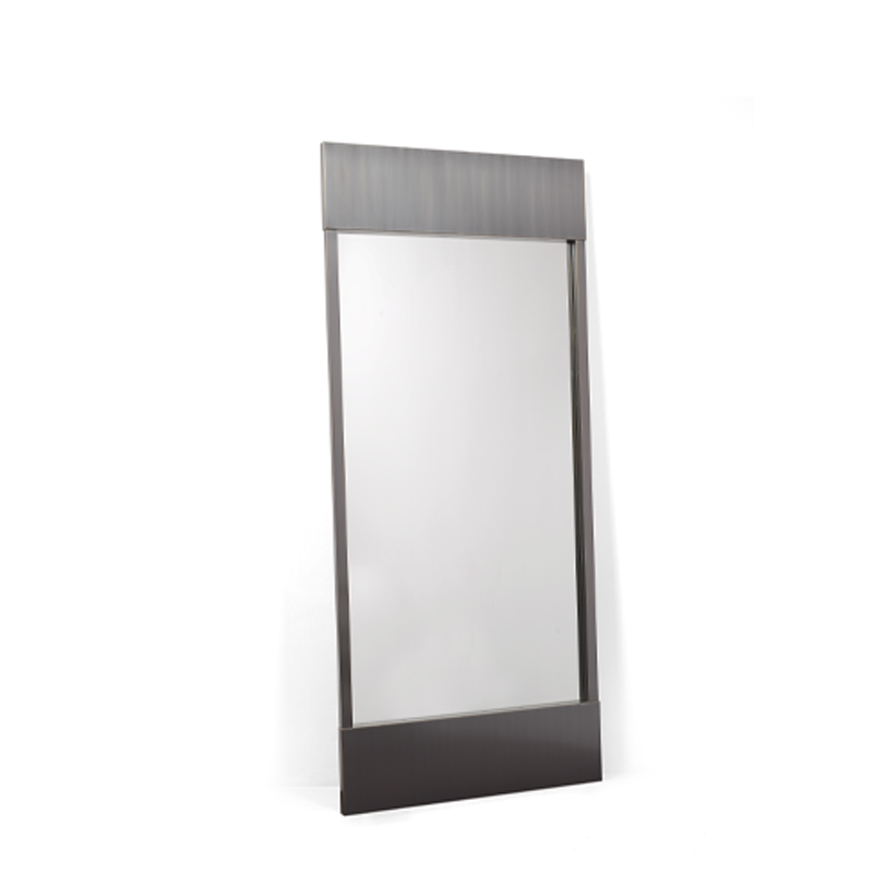 Euridice is a large wall mirror with an essential design and a bronze structure from the Promemoria's catalogue | Promemoria