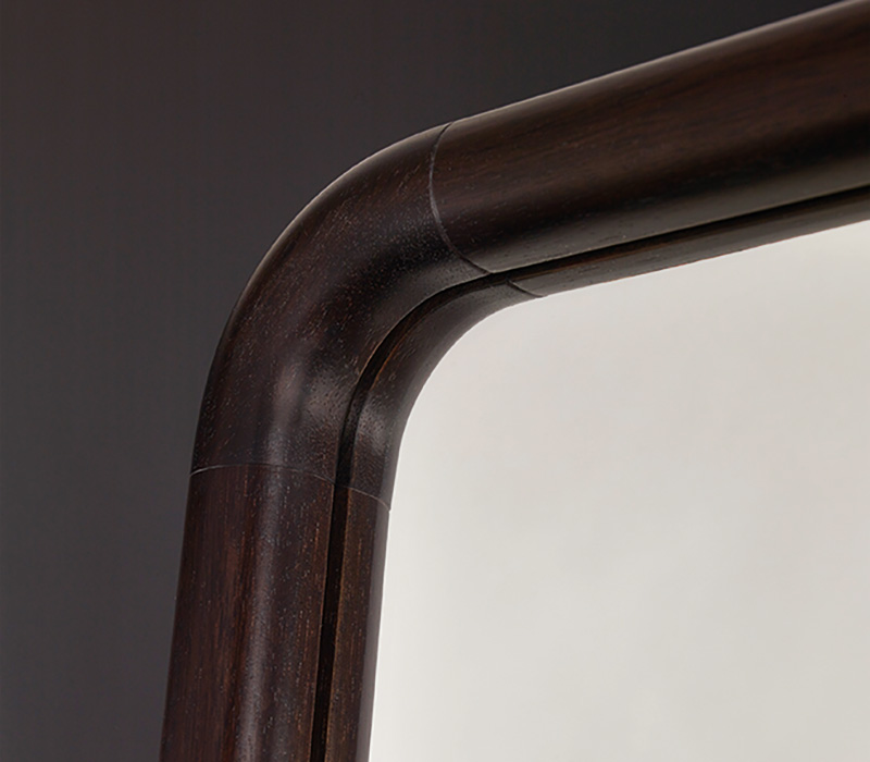 Ey-de-Net is a wall mirror with a wooden frame or completely covered in leather, that belongs to the Night Tales collection of Promemoria | Promemoria