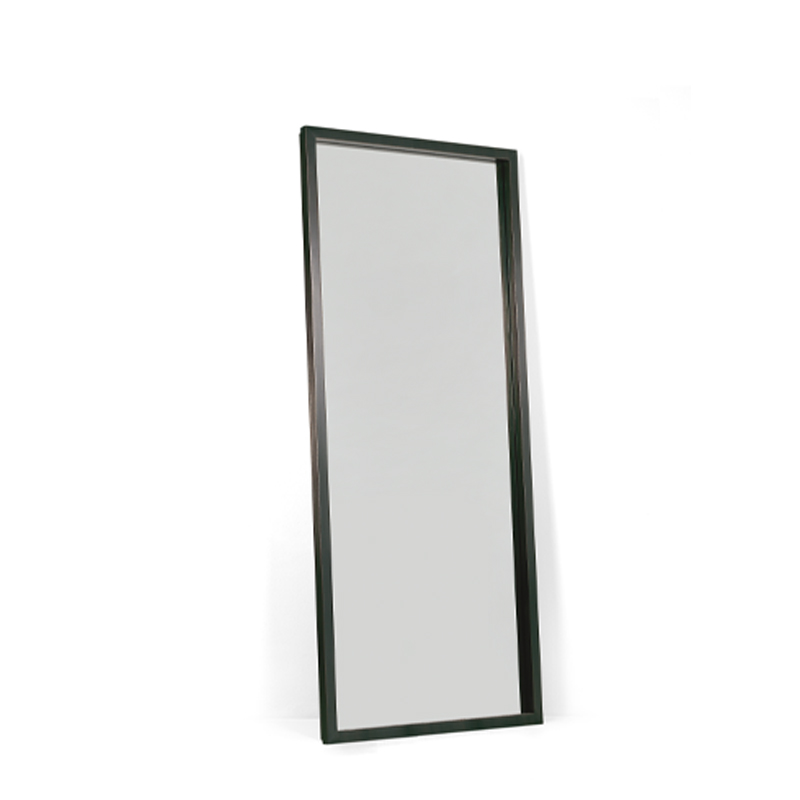 Orfeo è uno specchio da parete con struttura in bronzo, del catalogo di Promemoria | Promemoria