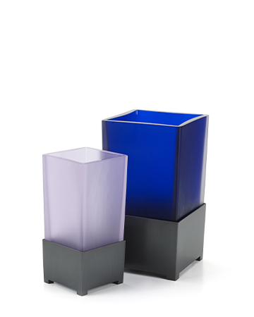 Vaso in Bronzo e Vetro di Murano is a Murano glass vase with a bronze base available in several different colors, from Promemoria's catalogue | Promemoria