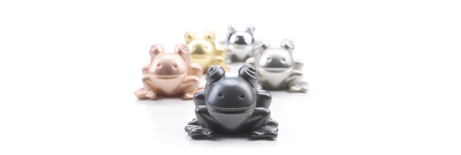 /mediaRana%20in%20Metallo%20is%20a%20metal%20frog,%20Promemoria's%20mascot,%20available%20in%20several%20different%20types%20of%20metal,%20from%20Promemoria's%20catalogue%20|%20Promemoria