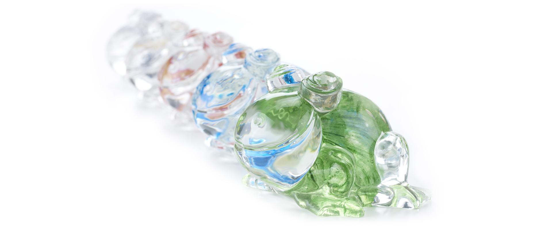Rana in Vetro di Murano is a Murano glass frog, Promemoria's mascotte, available in several different colors, from Promemoria's catalogue | Promemoria