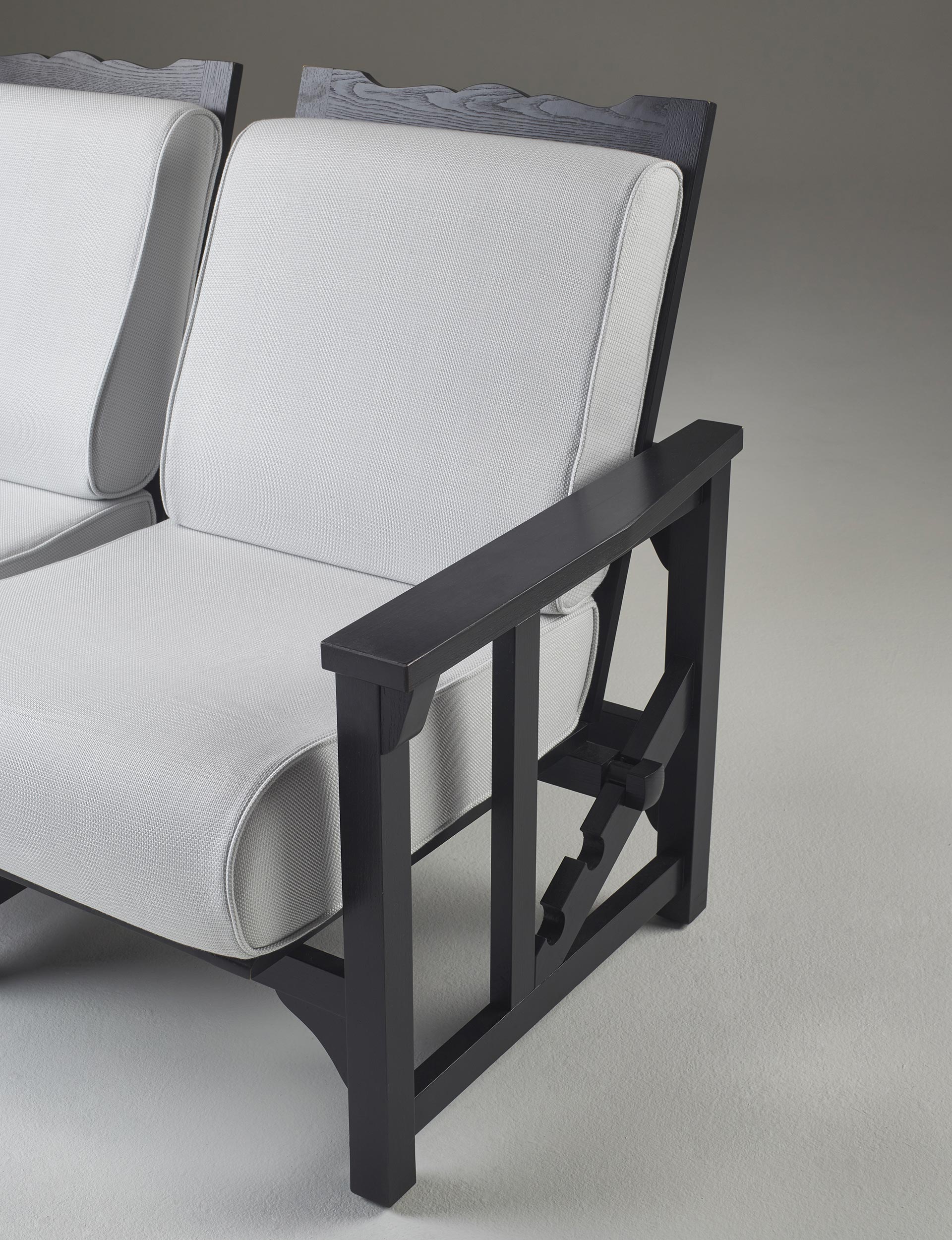 Tremezzo is an outdoor reclining wooden sofa with fabric or leather cushions, from Promemoria's outdoor catalogue | Promemoria