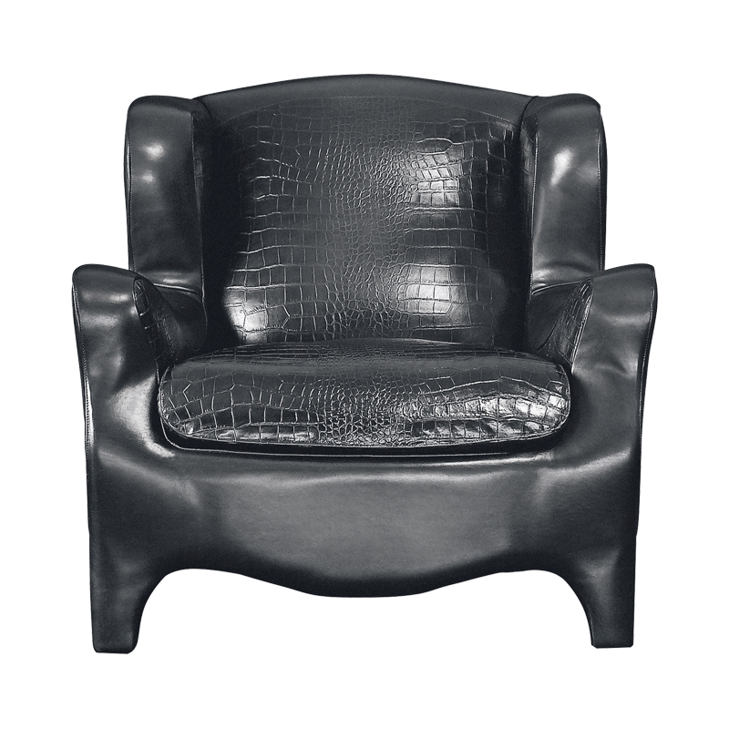 Club est un fauteuil avec un revêtement interne en tissu ou cuir et un revêtement externe en cuir. Ce meuble figure dans le catalogue Promemoria | Promemoria