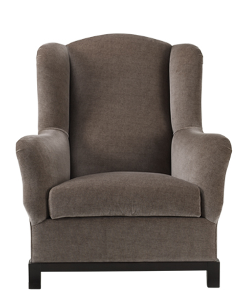 „Madame A“ ist ein Sessel mit Stoff- oder Lederbezug und Sockel aus Holz, aus dem Katalog von Promemoria | Promemoria