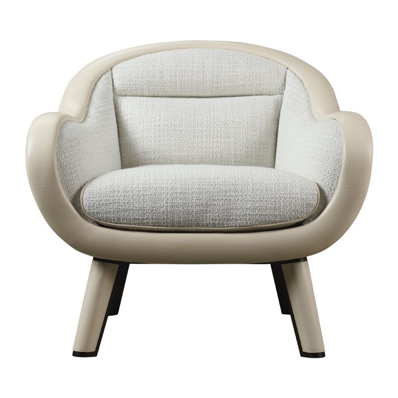 Vittoria is a wooden armchair with fabric or leather seat and a bronze handle on the back, from Promemoria's catalogue | Promemoria