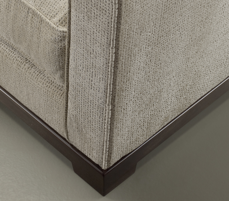 Detail of Wanda, a wooden chaise longue covered in fabric, from Promemoria's catalogue | Promemoria