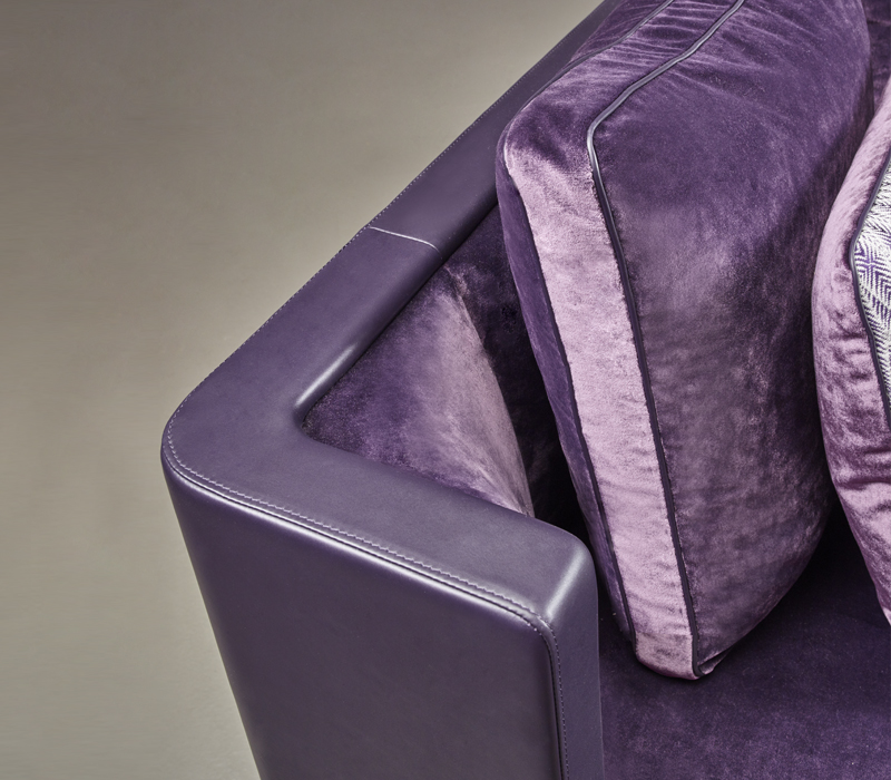 Элемент Eaton, дивана с основанием из бука или бронзы и тканевой обивкой из коллекции The London Collection компании Promemoria | Promemoria