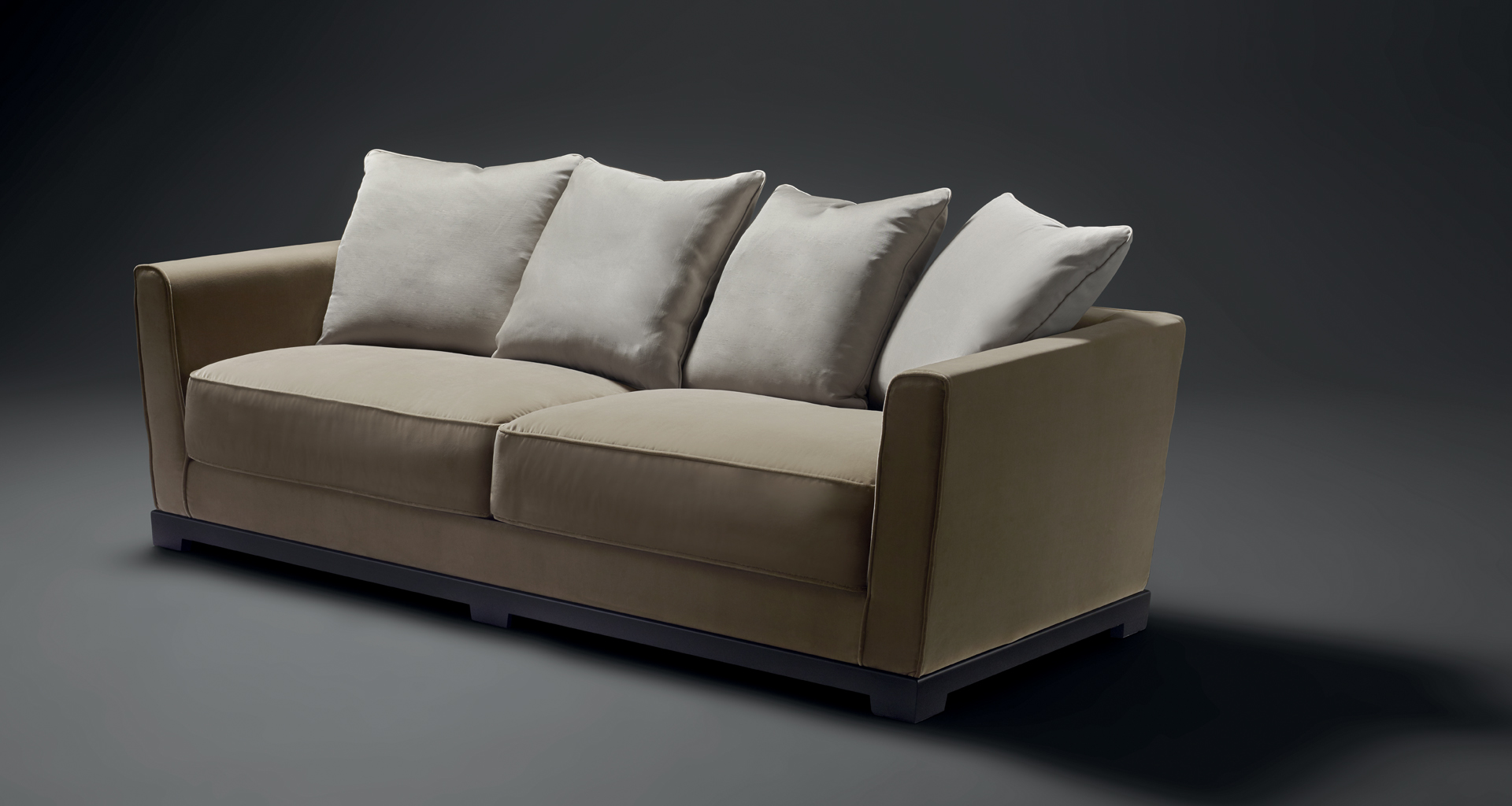 Wanda is a classic wooden sofa covered in fabric, from Promemoria's catalogue | Promemoria