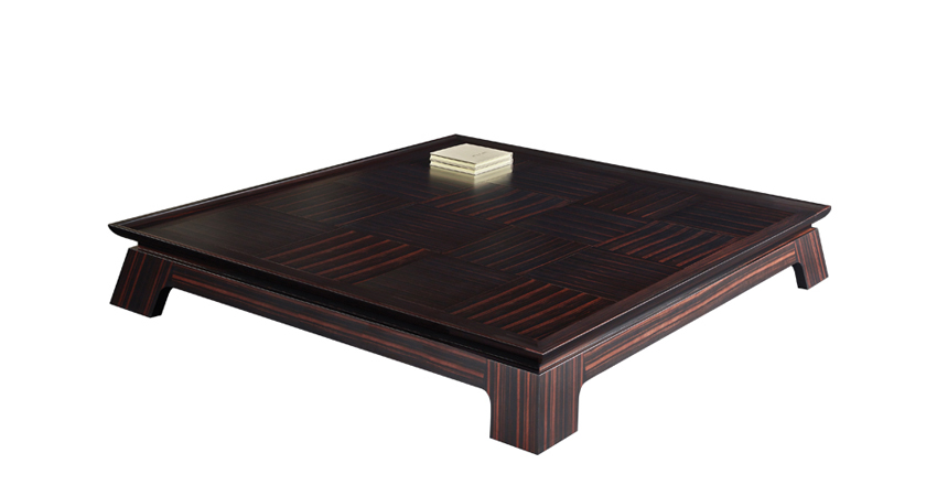 „Plenilune“ ist ein eindrucksvoller Couchtisch aus Holz mit einer Tischplatte mit Einlegearbeiten aus Leder, Bronze oder Marmor, aus dem Katalog von Promemoria | Promemoria