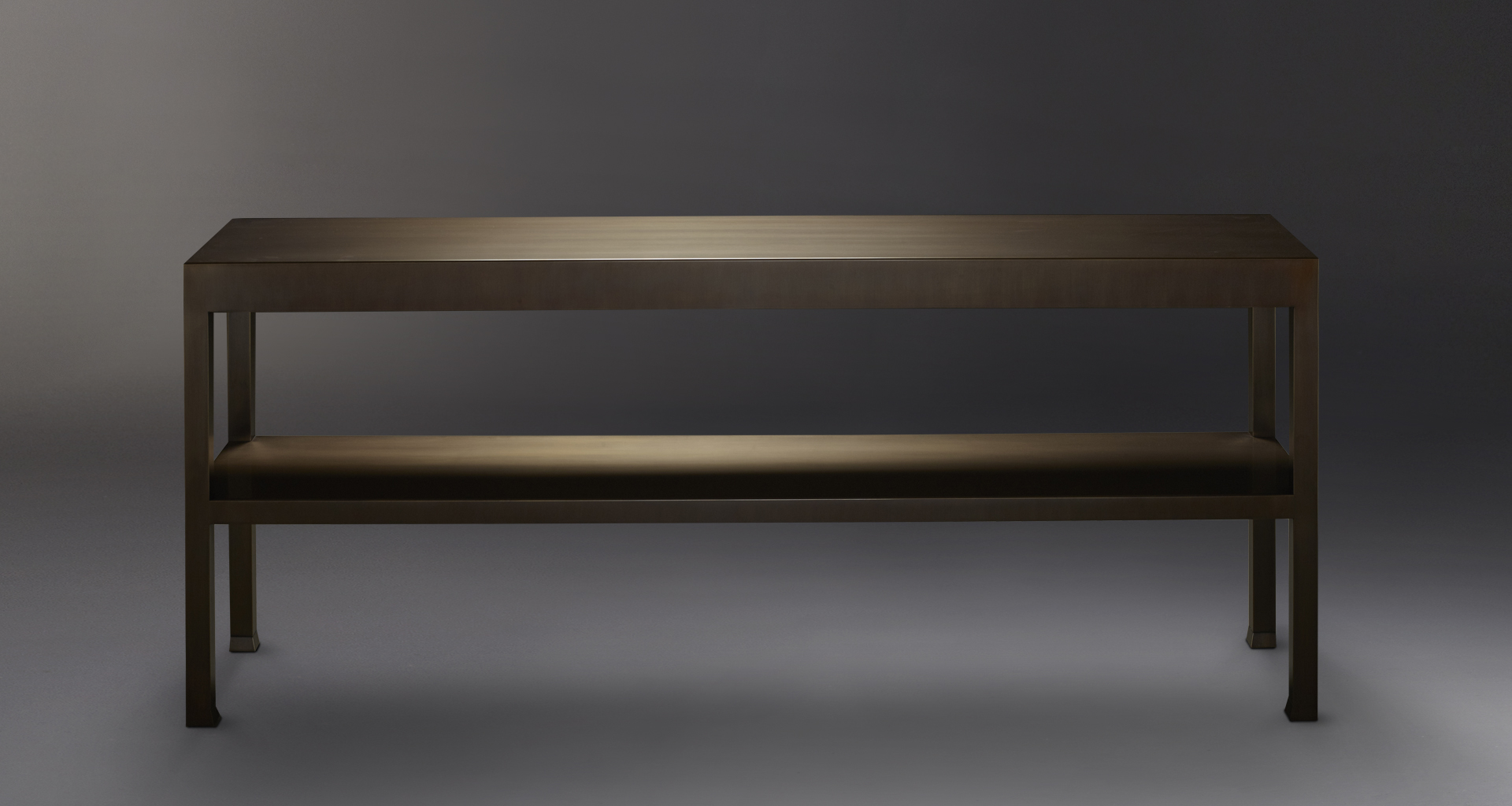 Gong è una consolle in bronzo del catalogo di Promemoria | Promemoria