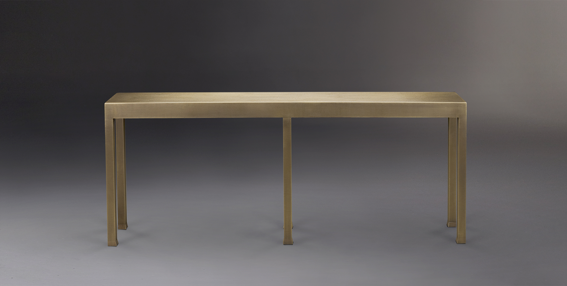 Gong è una consolle in bronzo del catalogo di Promemoria | Promemoria