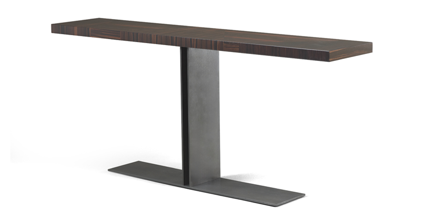 Manfred è una consolle in bronzo con top in legno intarsiato, della collezione Fairy Tales di Promemoria | Promemoria