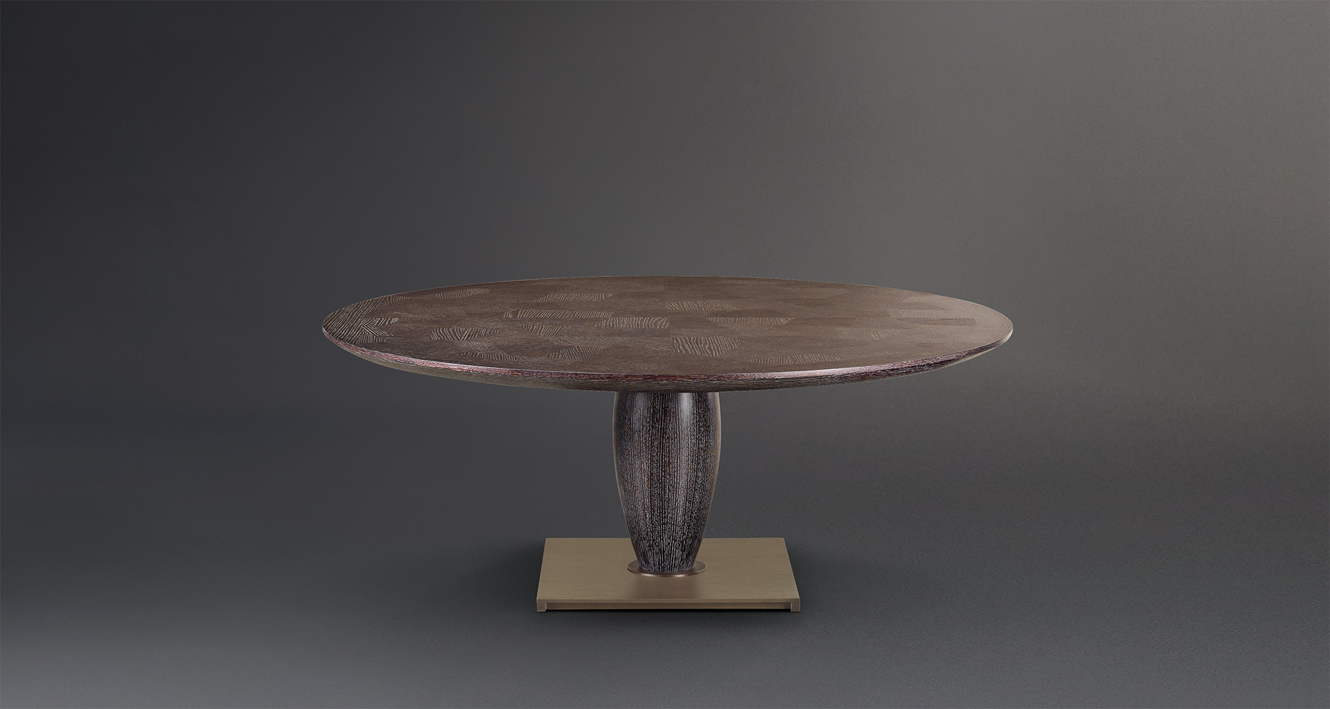Bassano è un tavolo da pranzo imponente in legno disponibile con top intarsiato, del catalogo di Promemoria | Promemoria