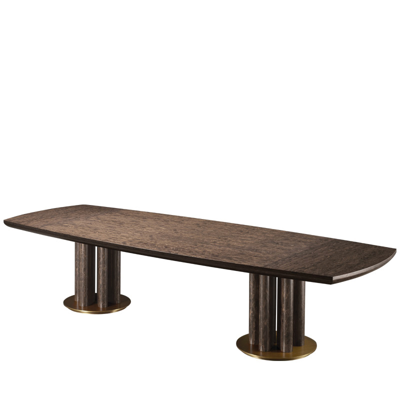 Orazio est une table de salle à manger en bois et bronze. Ce meuble fait partie de la collection « Amaranthine Tales » de Promemoria | Promemoria