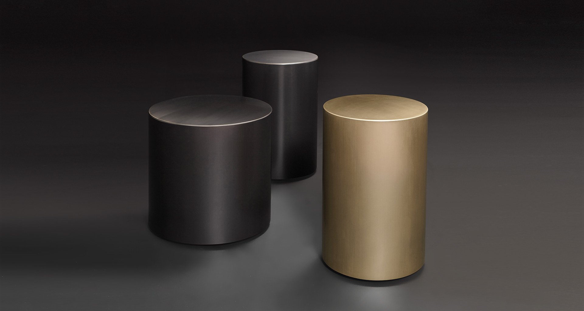 Edo is a bronze small table with wheels from Promemoria's catalogue | Promemoria