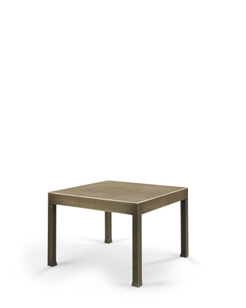 Gong è un tavolino in bronzo con top in vetro, del catalogo di Promemoria | Promemoria