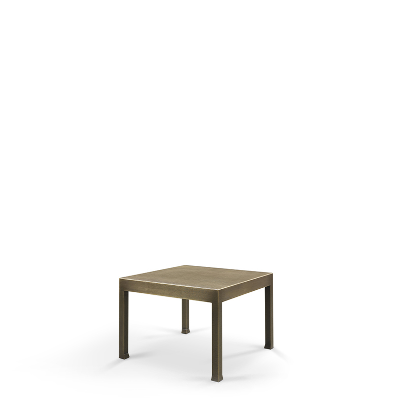 Gong è un tavolino in bronzo con top in vetro, del catalogo di Promemoria | Promemoria