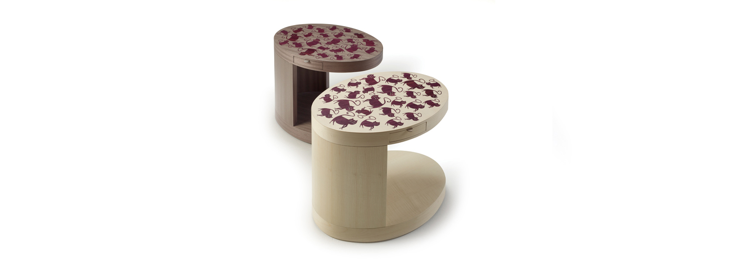 /mediaSilvestro%20is%20a%20wooden%20small%20table%20with%20wheels%20and%20drawers%20from%20Promemoria's%20Indigo%20Tales%20collection%20|%20Promemoria