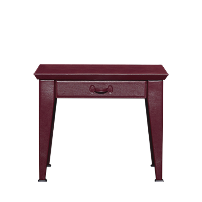 Theo est une petite table, munie d’un tiroir, intégralement revêtue de cuir et avec des finitions en bronze. Ce meuble figure dans le catalogue Promemoria | Promemoria