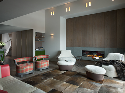 Living room in a private residence in Austria furnished with Promemoria | Promemoria
