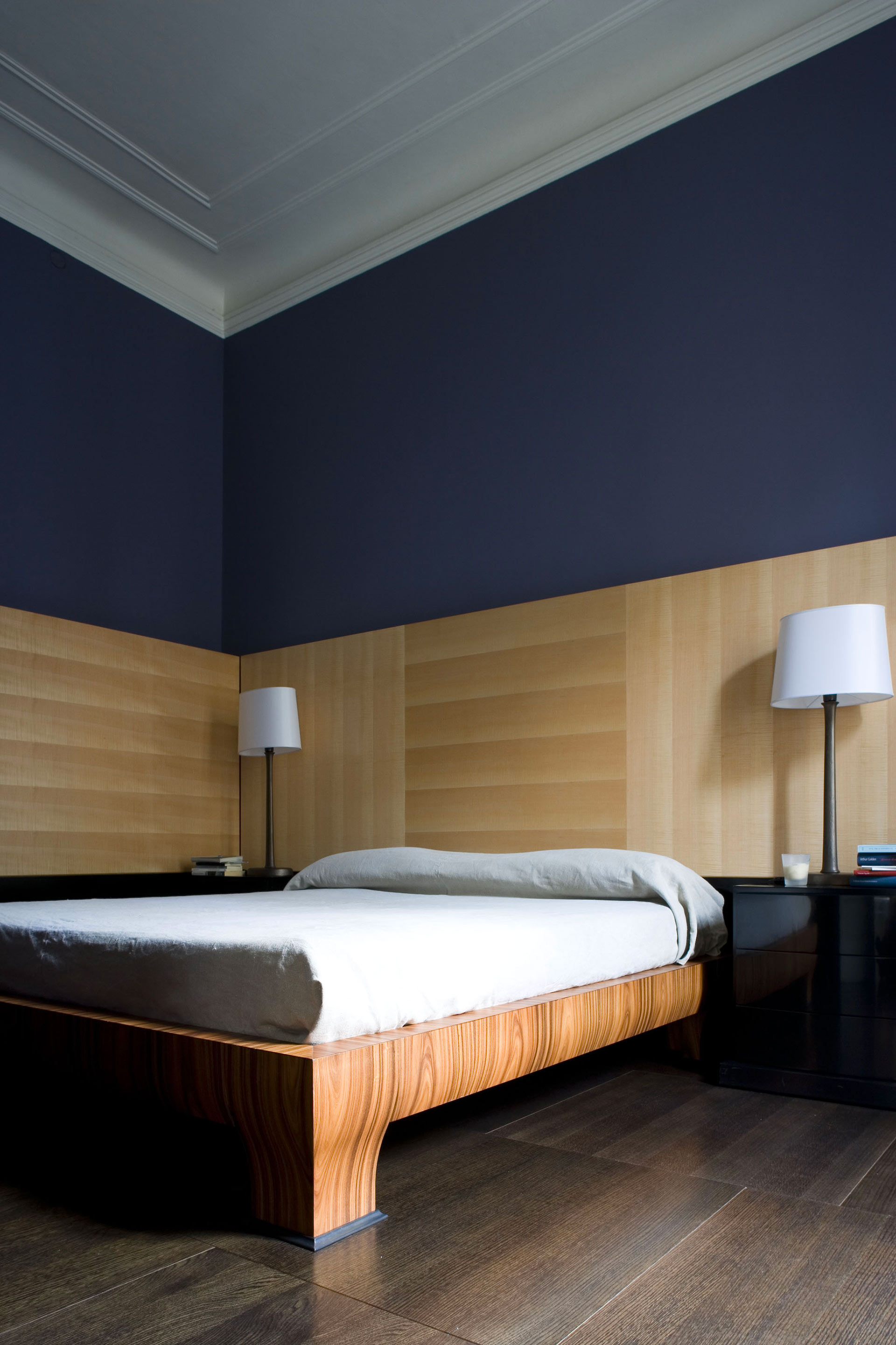 Bedroom of a private residence in Milan furnished with Promemoria | Promemoria