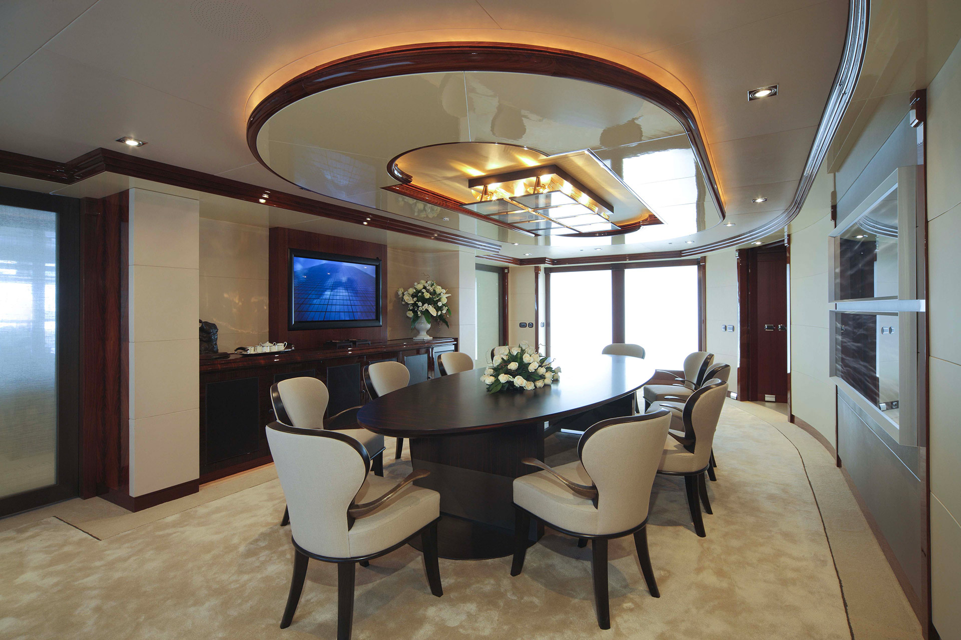 Dining room in the AZTECA Yacht furnished with Promemoria | Promemoria
